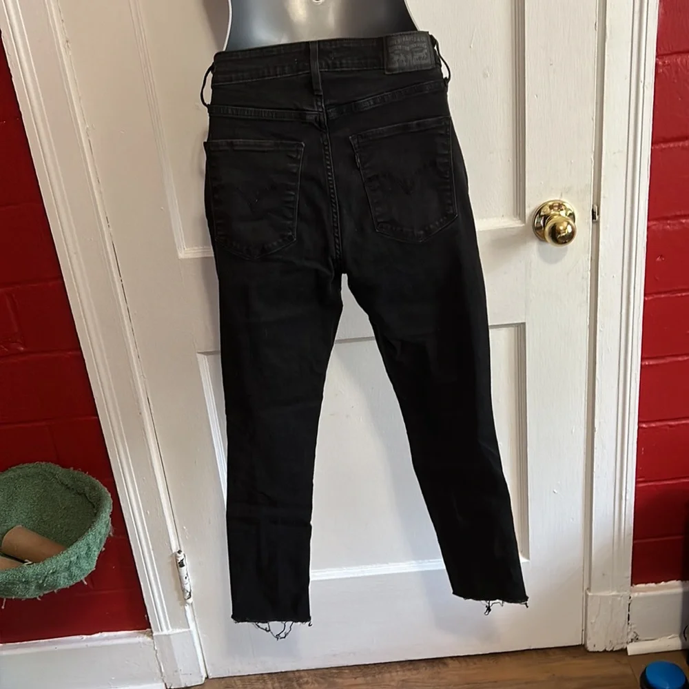 Levi's Black Skinny Jeans With Distressed Hems - Picture 5 of 8